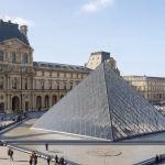 Paris Louvre robbery