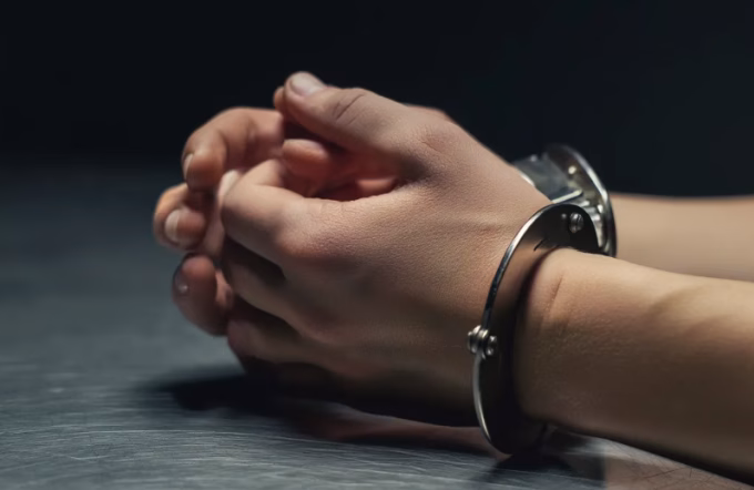 Mumbai Police Arrest Woman for Failed Theft Attempt at KEM Hostel