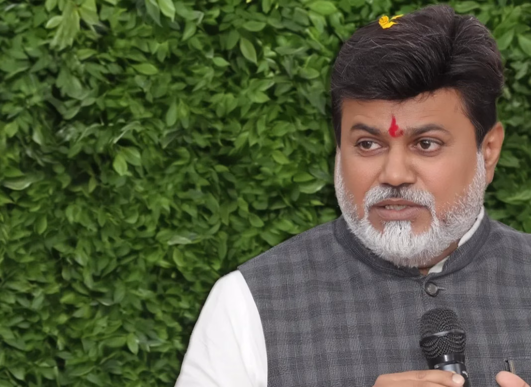 Minister Uday Samant Defends Industries Department, Calls for Explanation from Parth Pawar