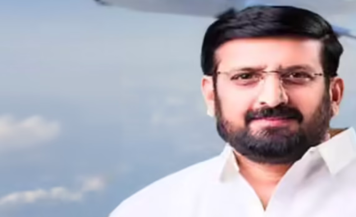 Fugitive Gangster Jayesh Wagh Nabbed by Pune Crime Branch in Disguise