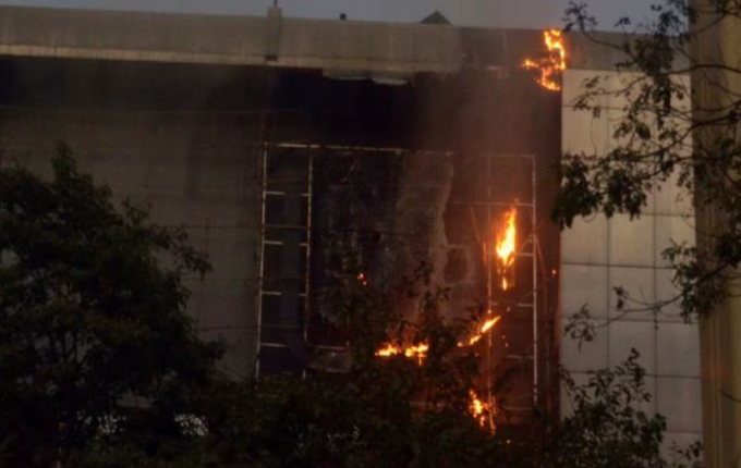 Closed City One Mall Inferno: Bamboo Scaffold Burns in 15 Mins