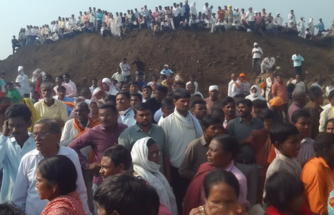 Yavatmal Dam Protest Erupts! Tippers Smashed, Work Halted?