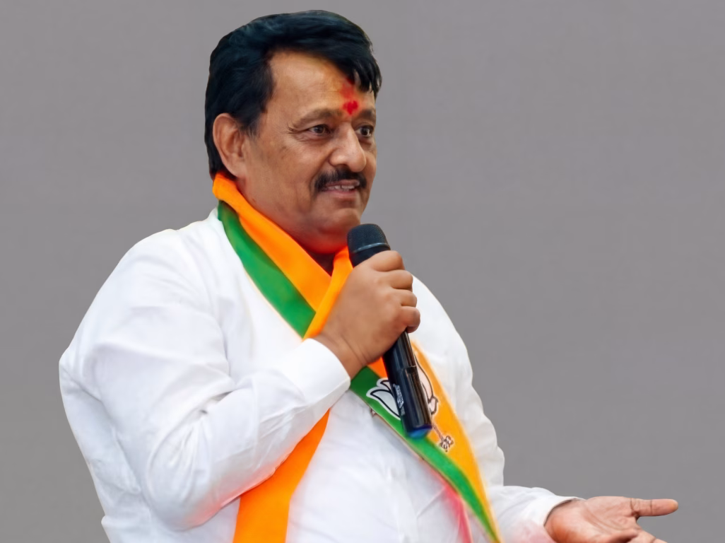 Dilip Mane BJP entry, Subhash Deshmukh warning