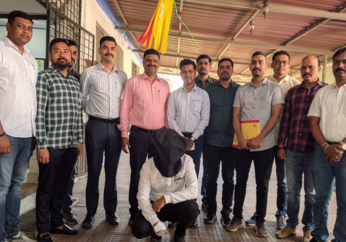 Loan Pressure, Fake Shopping & Knife Attack: Inside the Ambika Jewellers Robbery Plot