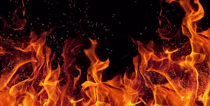 Rajaram Chawl Shaheed Bhagat Singh Nagar 2 LPG cylinder explosion Mumbai 2025