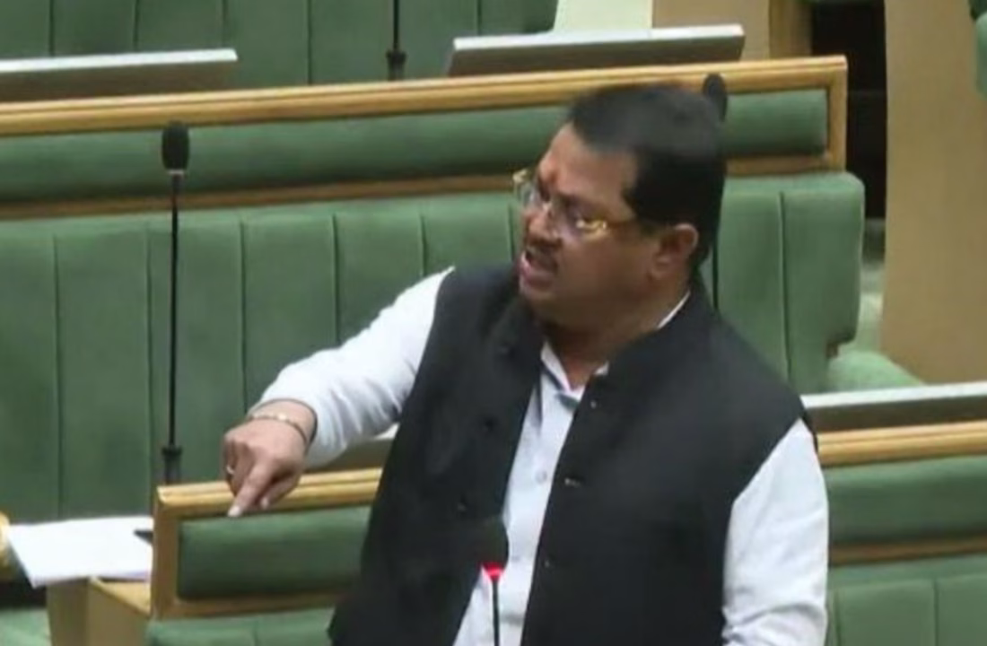 Vijay Wadettiwar budget criticism